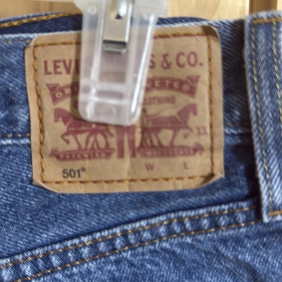Levi’s 501 Button Fly Cutoffs - Picture 3 of 6